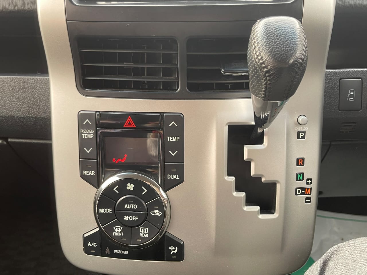 2013 Toyota Voxy